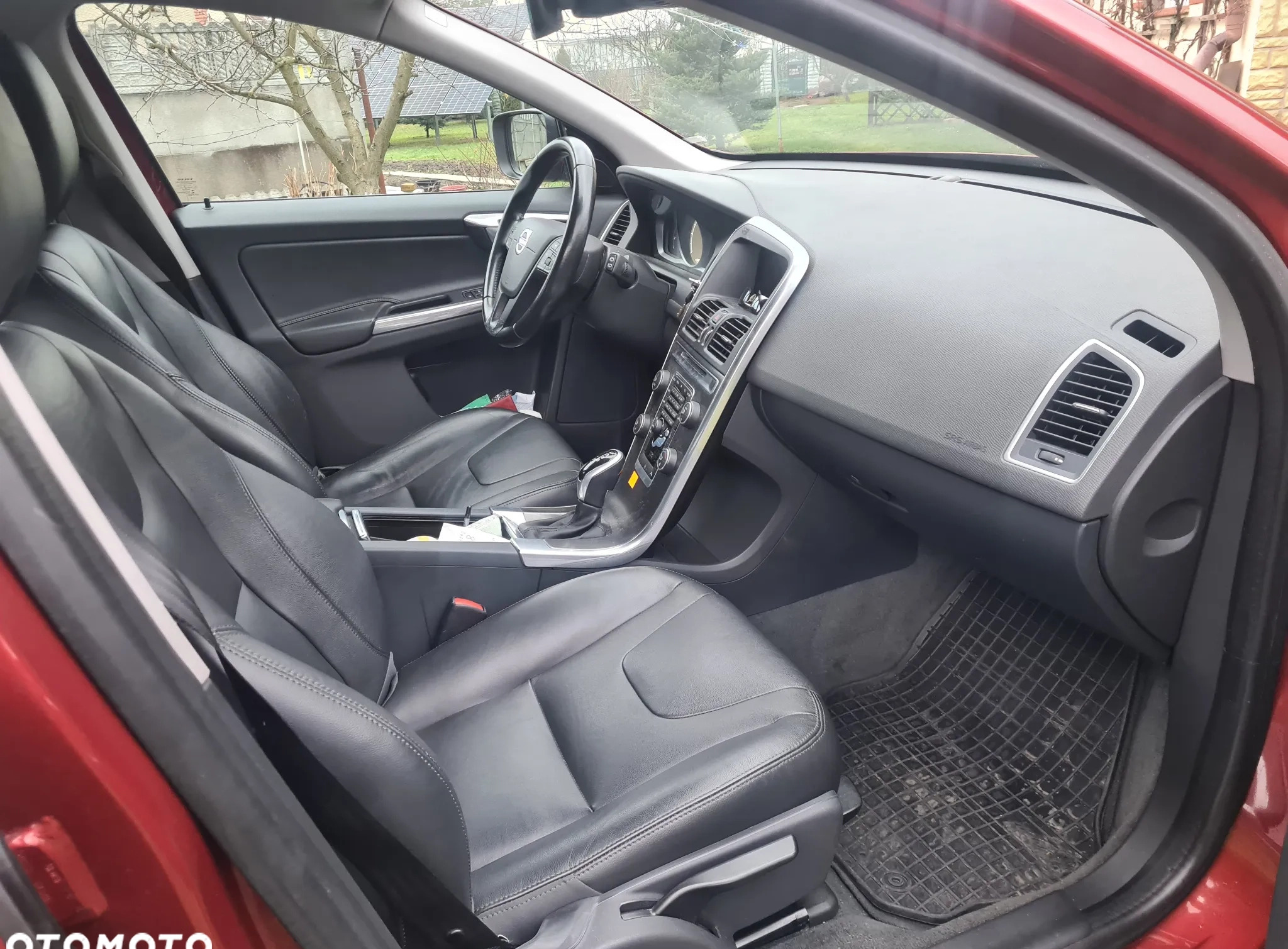 Volvo XC 60 cena 84000 przebieg: 128500, rok produkcji 2015 z Jasień małe 172